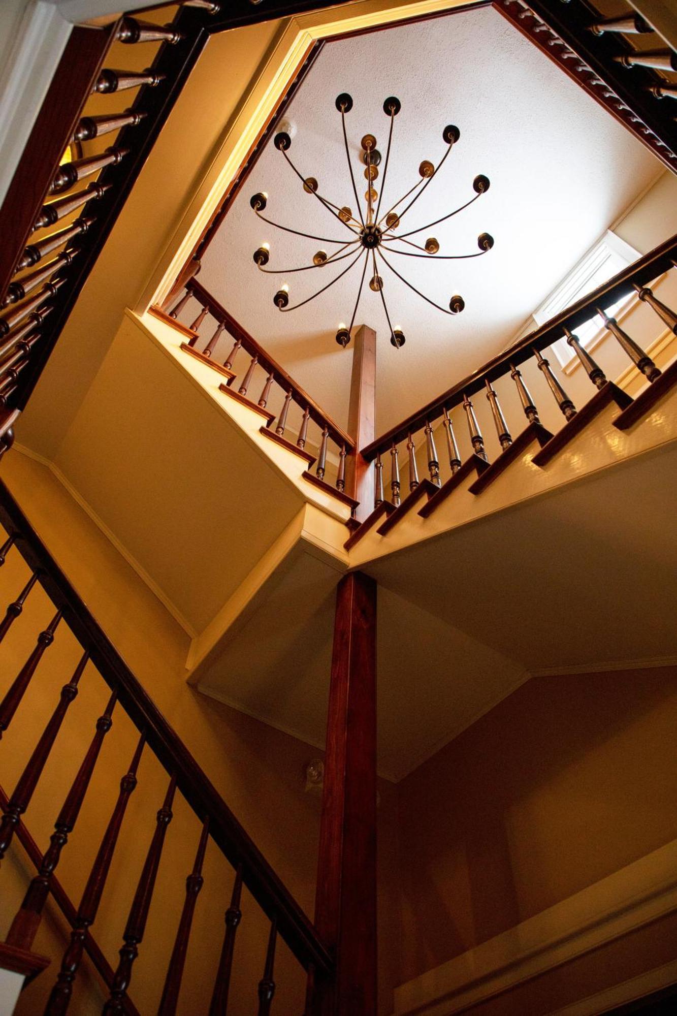 The Dorset Inn Екстериор снимка