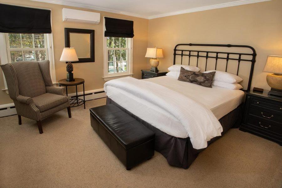 The Dorset Inn Екстериор снимка