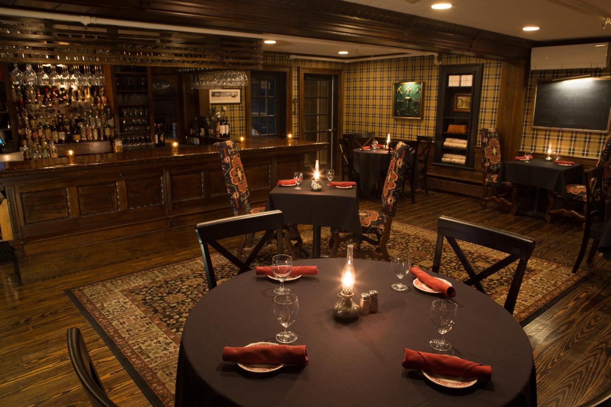 The Dorset Inn Екстериор снимка