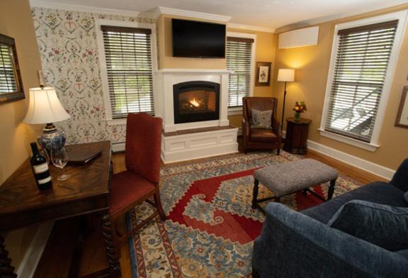 The Dorset Inn Екстериор снимка