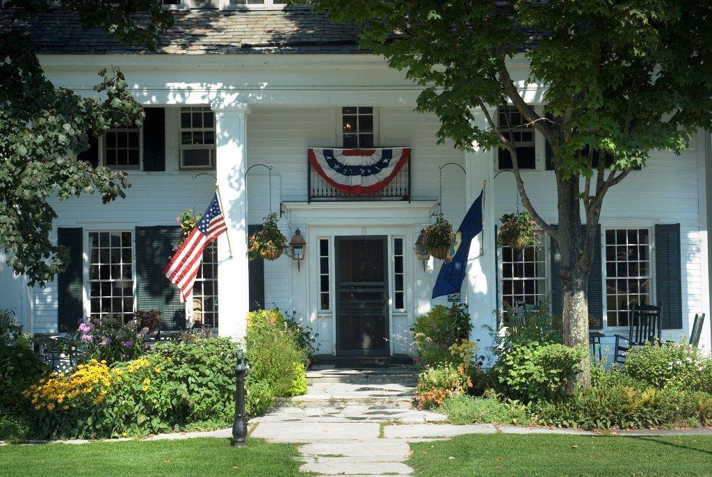 The Dorset Inn Екстериор снимка