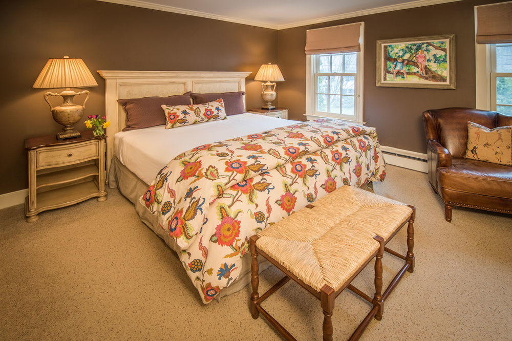 The Dorset Inn Екстериор снимка